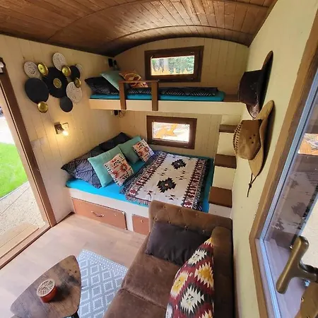 Golden Valley Glamping 펜션 *